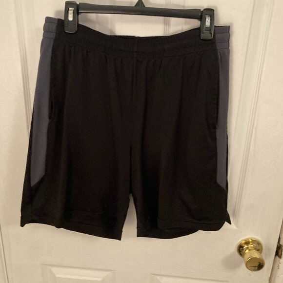 Tek Gear Men's Shorts Black Gray Size Medium - Picture 1 of 5